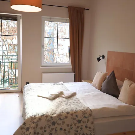 D'ali W Centrum Poznania Ul Rozana 21 *