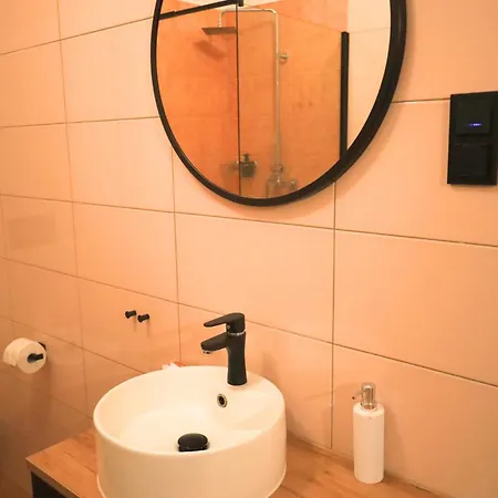 Apartament D'ali W Centrum Poznania Ul Rozana 21